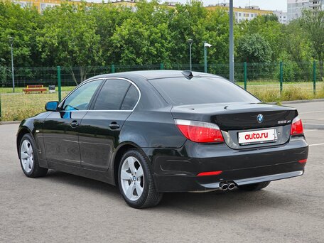 2007 BMW 5 серии 525xi V (E60/E61), чёрный, 1047000 рублей, вид 2