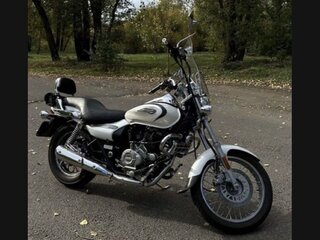 2020 Bajaj Avenger, белый, 180000 рублей, вид 1