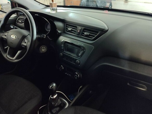 2013 Kia Rio 5-speed III, красный, 650000 рублей - вид 6