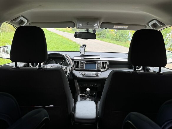 2015 Toyota RAV4 IV (XA40) Рестайлинг, белый, 1950000 рублей - вид 5