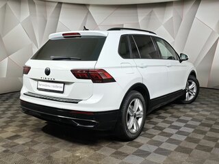 2021 Volkswagen Tiguan II Рестайлинг, белый, 2499000 рублей, вид 2
