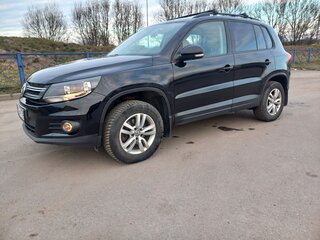 2011 Volkswagen Tiguan I Рестайлинг, чёрный, 900000 рублей, вид 1