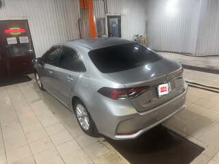 2025 Toyota Corolla XII (E210), серебристый, 2650000 рублей, вид 3