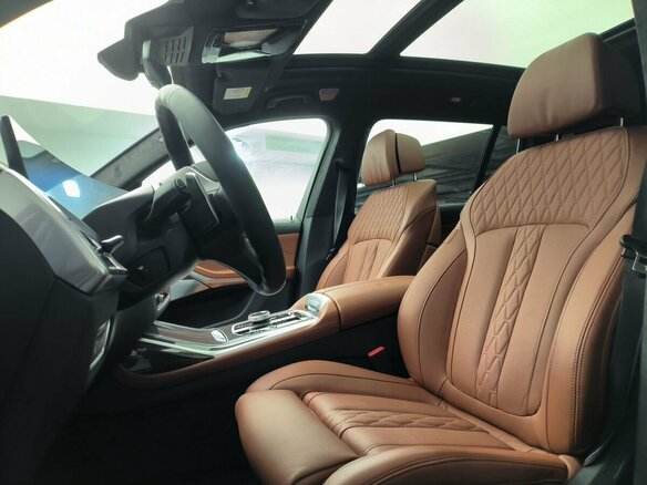 2025 BMW X7 40d I (G07) Рестайлинг, чёрный, 18300000 рублей - вид 9