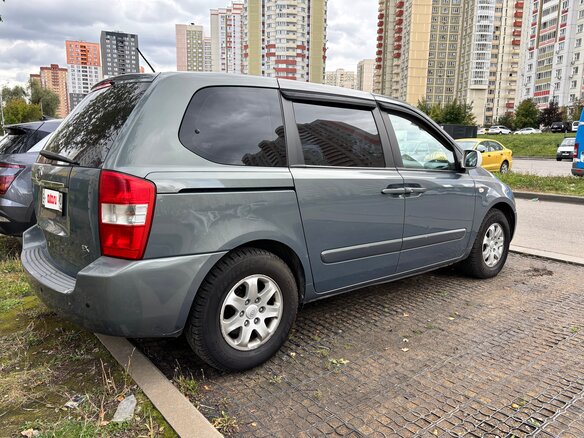 2006 Kia Carnival II, серый, 839000 рублей - вид 3