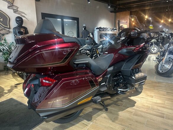 2025 Honda GL 1800 Gold Wing, пурпурный, 4600000 рублей - вид 11