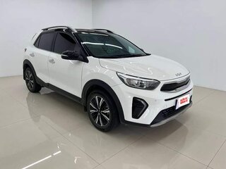 2023 Kia Stonic I Рестайлинг, белый, 1717000 рублей, вид 3