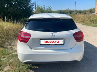 2014 Mercedes-Benz A-Класс 180 III (W176), белый, 1390000 рублей, вид 4