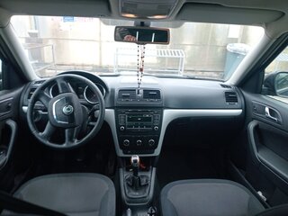 2011 Skoda Yeti I, чёрный, 600000 рублей, вид 5