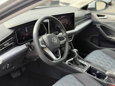 2022 Volkswagen Sagitar III Рестайлинг, серебристый, 1990000 рублей, вид 4