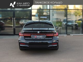 2020 BMW 7 серии Long 730Ld xDrive VI (G11/G12) Рестайлинг, чёрный, 5900000 рублей, вид 4