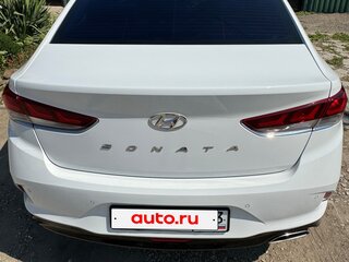2017 Hyundai Sonata VII (LF) Рестайлинг, белый, 1700000 рублей, вид 3