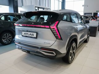 2025 Geely Atlas II, серебристый, 3571000 рублей, вид 4