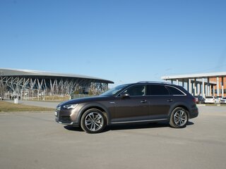 2016 Audi A4 allroad V (B9), коричневый, 2900000 рублей, вид 4