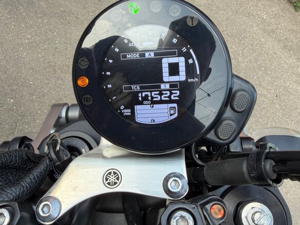 2020 Yamaha XSR900, серебристый, 970000 рублей - вид 8