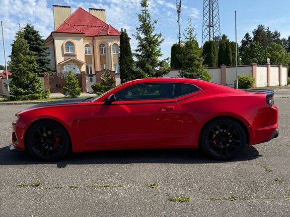 2020 Chevrolet Camaro VI Рестайлинг, красный, 2050000 рублей - вид 1