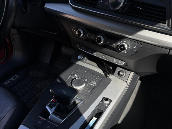2017 Audi Q5 II (FY), красный, 3300000 рублей - вид 18