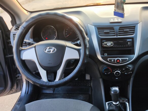 2011 Hyundai Solaris I, серый, 730000 рублей - вид 9