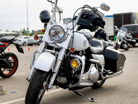 2005 Harley-Davidson Road King, белый, 950000 рублей, вид 2
