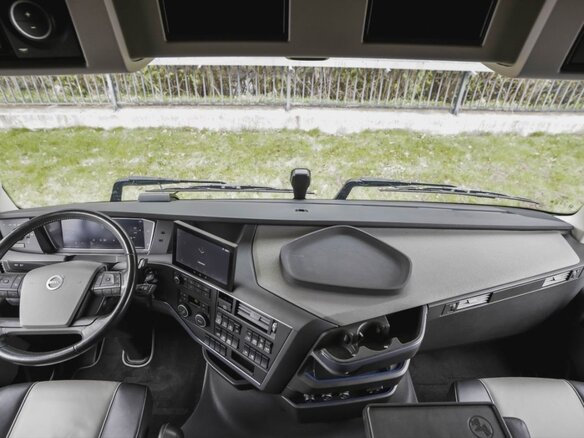 2023 Volvo FH, белый, 17100000 рублей - вид 21