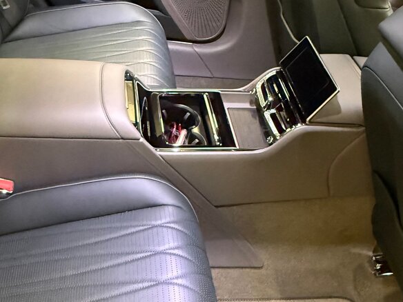 2021 Bentley Flying Spur III, зелёный, 23800000 рублей - вид 13