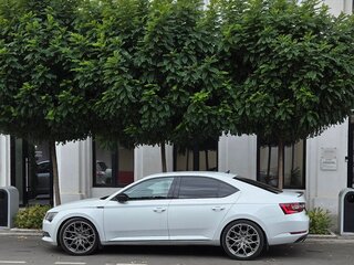 2017 Skoda Superb III, белый, 2900000 рублей, вид 2