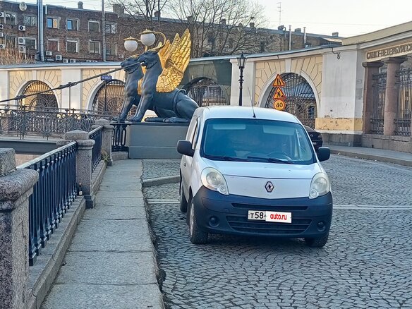 2012 Renault Kangoo, белый, 550000 рублей - вид 5