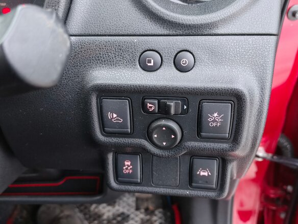 2018 Nissan Note e-Power II Рестайлинг, красный, 1130000 рублей - вид 25
