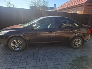 2009 Ford Focus II Рестайлинг, фиолетовый, 670000 рублей, вид 4
