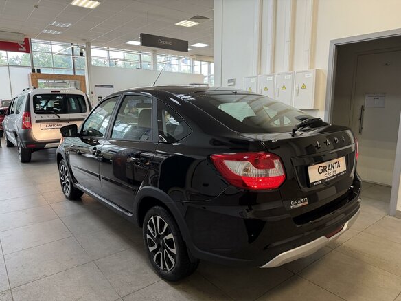 2026 Lada (ВАЗ) Granta Active Cross I Рестайлинг, чёрный, 1391000 рублей - вид 6