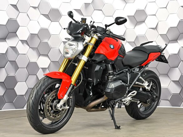 2018 BMW R 1200 R, красный, 679000 рублей - вид 1