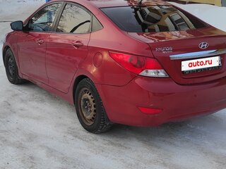 2012 Hyundai Solaris I, красный, 550000 рублей, вид 4