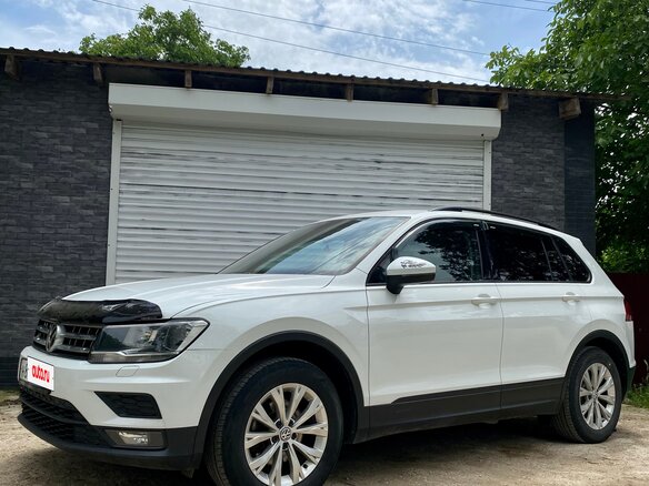 2018 Volkswagen Tiguan II, белый, 1850000 рублей - вид 3