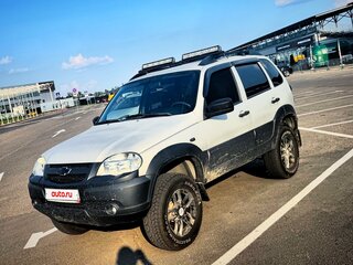 2005 Chevrolet Niva I, серебристый, 350000 рублей, вид 1