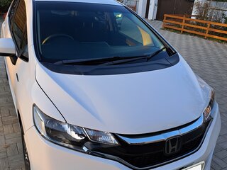 2018 Honda Fit III Рестайлинг, белый, 1300000 рублей, вид 4
