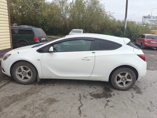 2012 Opel Astra GTC J Рестайлинг, белый, 496000 рублей, вид 3