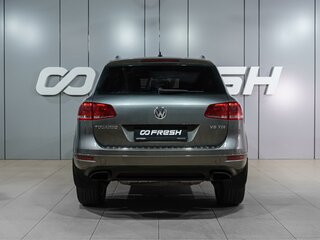 2013 Volkswagen Touareg II, серый, 2690000 рублей, вид 4