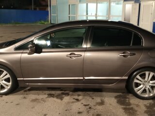 2010 Honda Civic VIII Рестайлинг, коричневый, 880000 рублей, вид 3