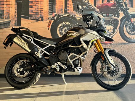 2024 Triumph Tiger 900, чёрный, 1850000 рублей, вид 2