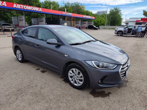 2018 Hyundai Elantra VI (AD), серый, 1400000 рублей - вид 2