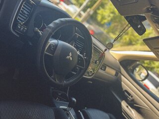 2012 Mitsubishi Outlander III, чёрный, 1300000 рублей, вид 4