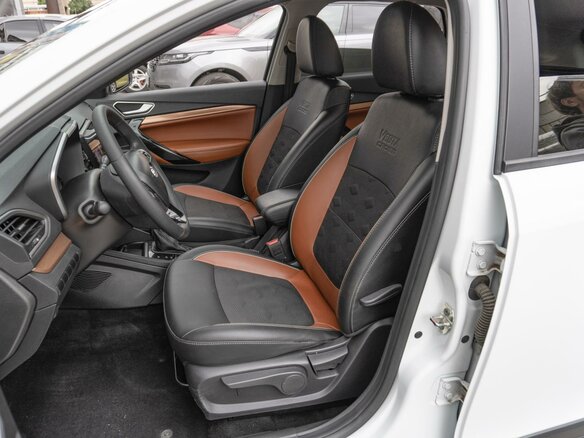 2024 Lada (ВАЗ) Vesta SW Cross I Рестайлинг (NG), белый - вид 9