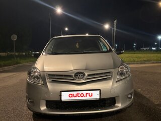2010 Toyota Auris I Рестайлинг, серебристый, 1049000 рублей, вид 5
