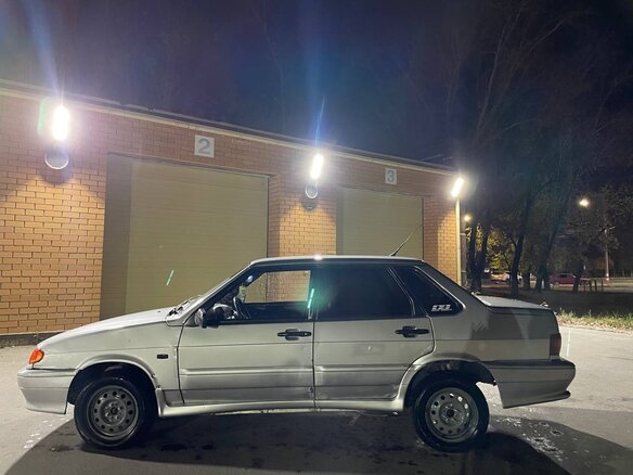 2004 Lada (ВАЗ) 2115, серебристый, 125000 рублей - вид 3