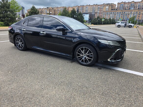 2018 Toyota Camry VIII (XV70), чёрный, 2380000 рублей - вид 2