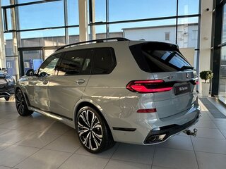 2024 BMW X7 40d I (G07) Рестайлинг, серый, 18400000 рублей, вид 5
