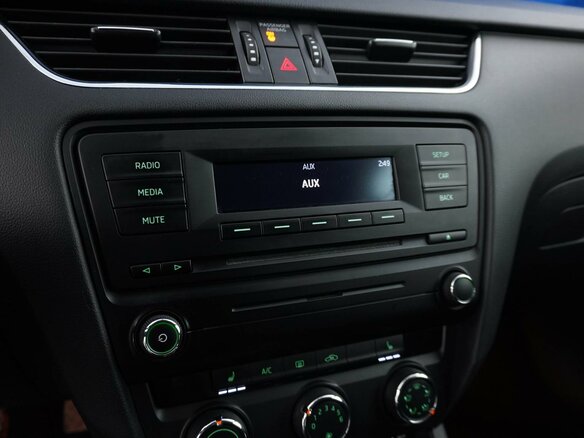 2013 Skoda Octavia III (A7), белый, 1099654 рублей - вид 12