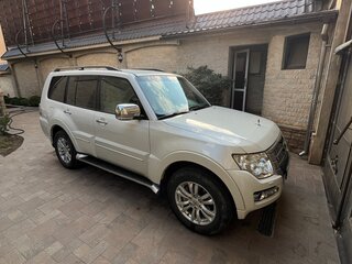 2019 Mitsubishi Pajero IV Рестайлинг 2, бежевый, 3290000 рублей, вид 2