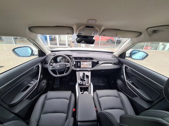 2023 Geely Atlas Pro, серый, 1780000 рублей - вид 3