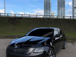 2017 Skoda Octavia III (A7) Рестайлинг, чёрный, 1600000 рублей, вид 2